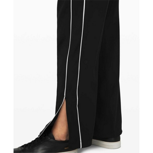 Lululemon on the right track pants size 8 - Picture 4 of 10